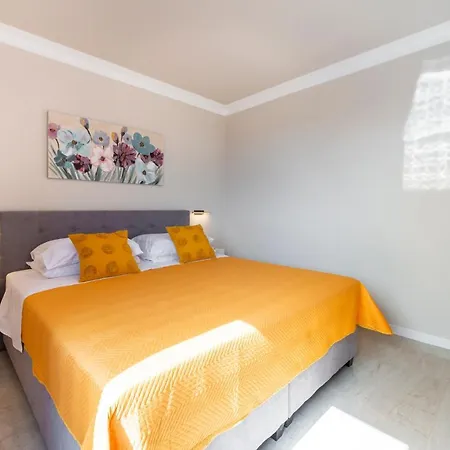 Makris No3 Apartment